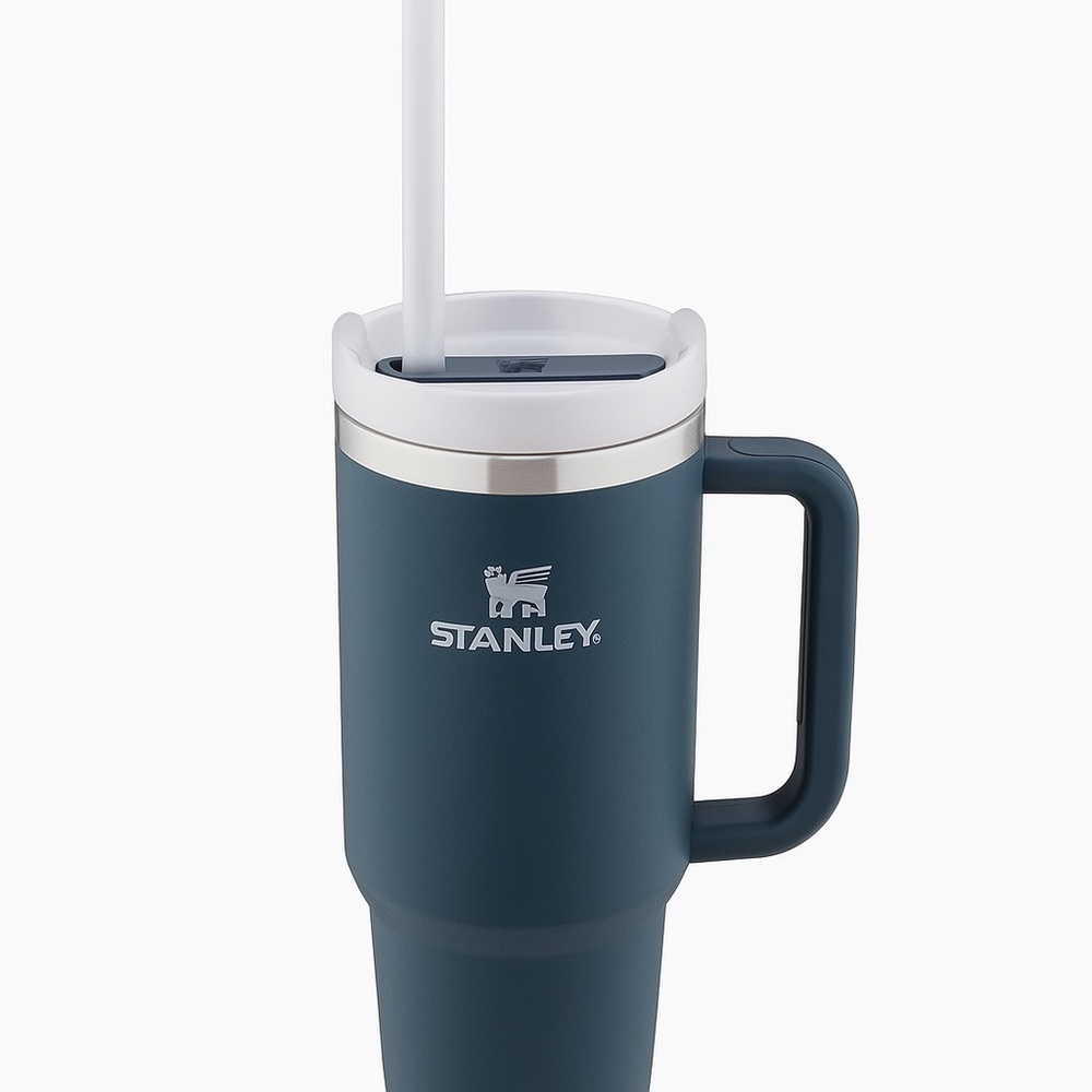Stanley Navy Travel Mug with Straw